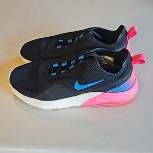 Nike Air max motion 2 running shoes